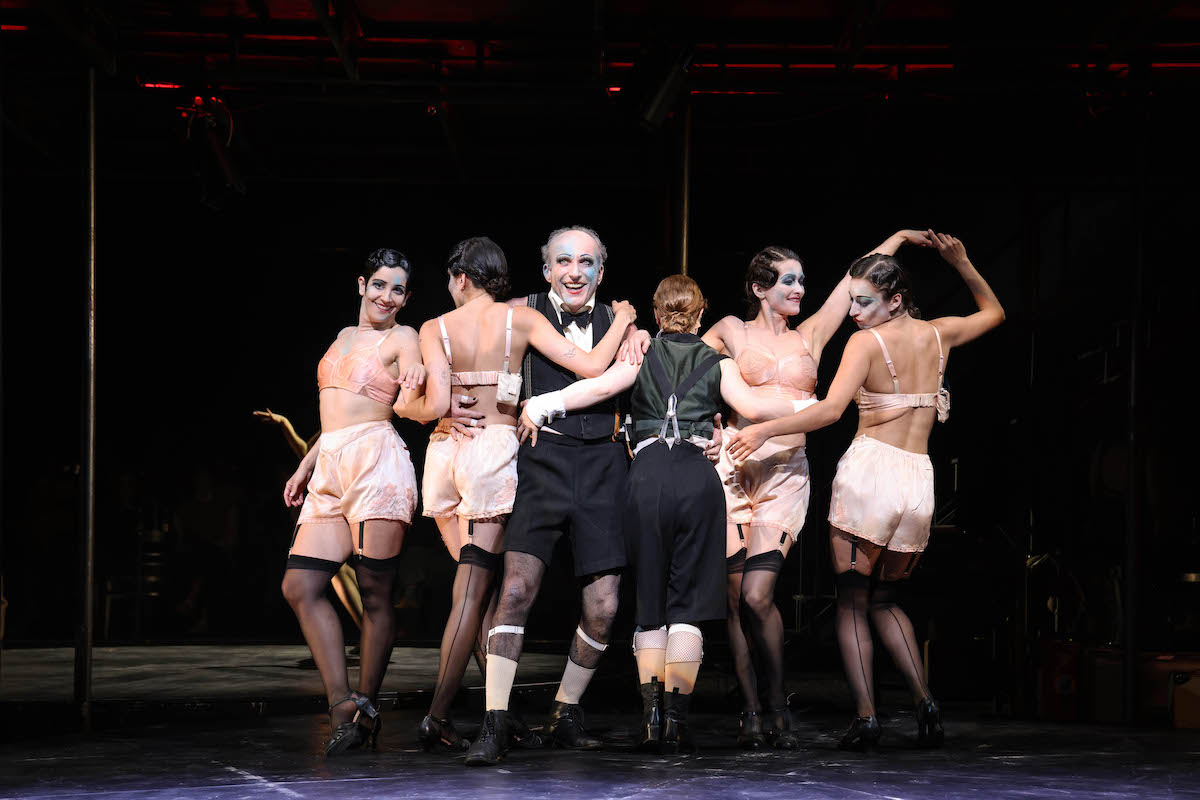 Cabaret – Theater Bremen – Andreas Kriegenburg inszeniert das Musical aus dem Berlin zu Beginn der 1930er Jahre 